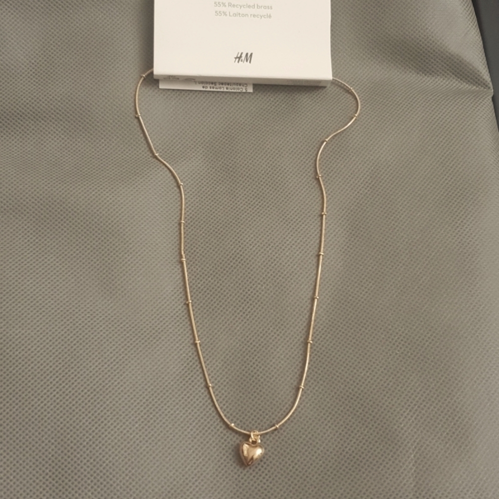 H&M Pendant Necklace
